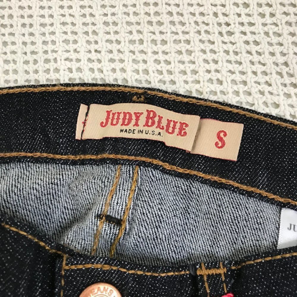 JUDY BLUE WOMENS CAPRI SUPER SKINNY JEANS SIZE S NWT - Picture 3 of 11